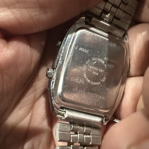 Vintage WALTHAM Alarm Chrono Quartz Analog Digital Works But Analog Need Repair - Picture 4 of 7